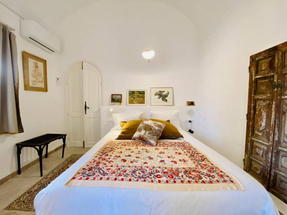 Bed and Breakfast Lella Zohra, Studio Avec Piscine A Сиди-Бу-Саид Экстерьер фото